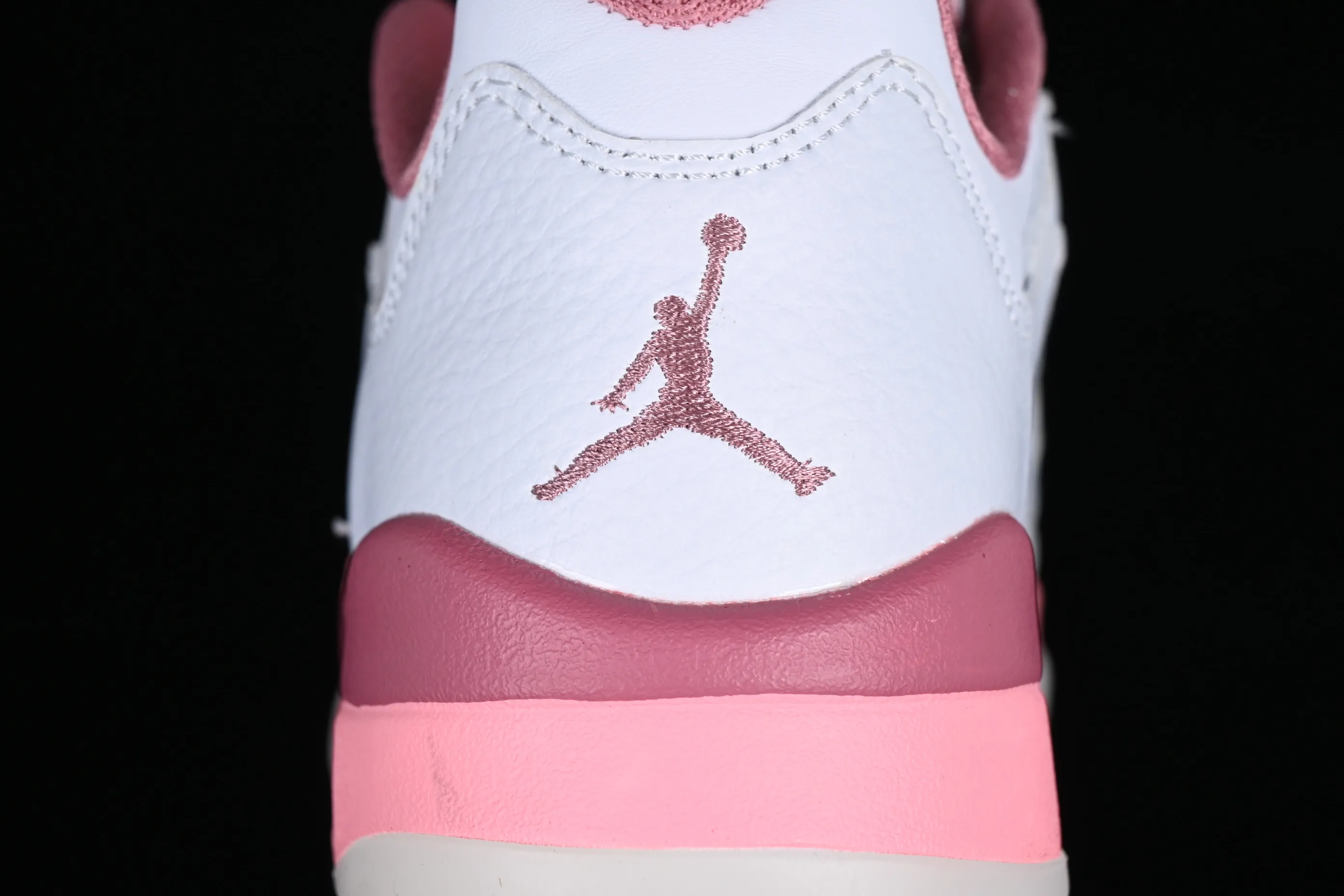 All categories Air Jordan Jordan series basketball shoes Air Jordan 5 Air Jordan Retro Low AJ5 Joe 5 white and pink low-top basketball shoes DX4390-116